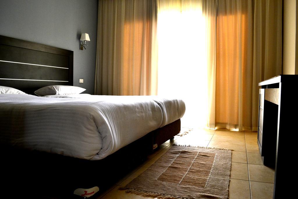 Rivoli Suites Hurghada Esterno foto